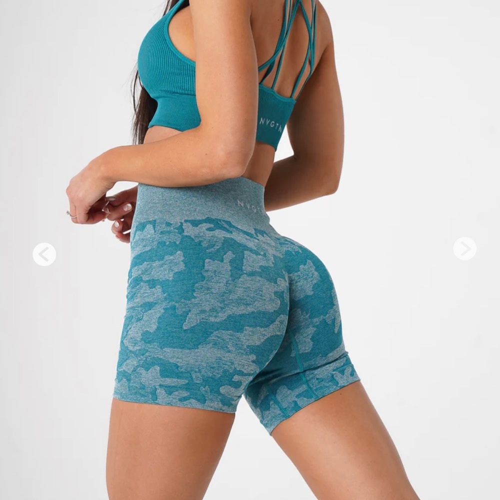 Nvgtn teal camo shorts small